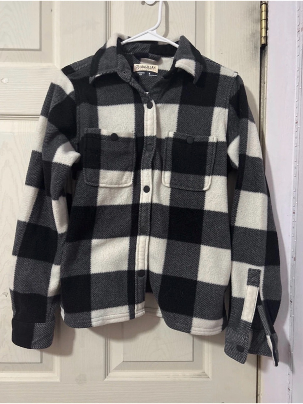 Magellan Outdoors Kids Black & White Plaid Fleece Jacket